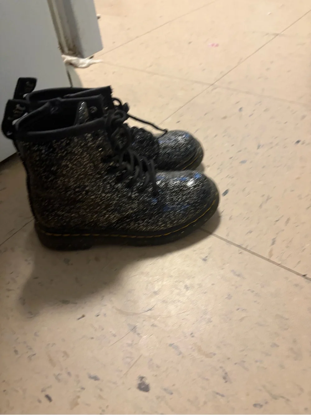 Kids Black Glitter Lace-Up Boots Dr. Martens sz. 11
